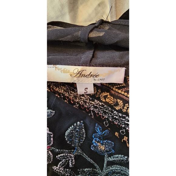 Andree Unit Floral Boho Embroidered Black Crushed Velvet Cardigan Kimono TOP Sml - Picture 6 of 6